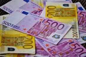 Цените вече само в евро, обмяната на левове продължава