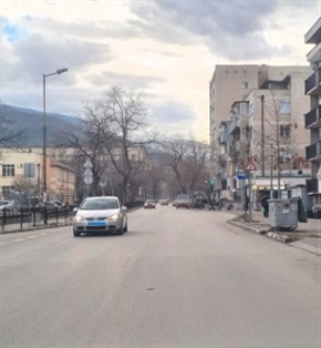 Започна опресняване на пътната маркировка в Асеновград
