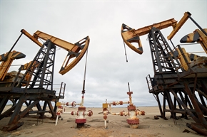  Петролът възобнови възходящия си ход след крах на надеждите за Газа